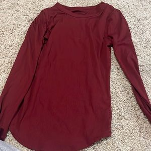 brand: no boundaries, small, dark red